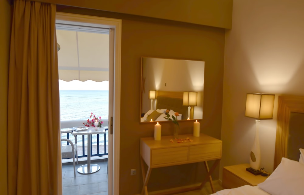 Comfort Studio, 1 Bedroom, Beach View photo 1