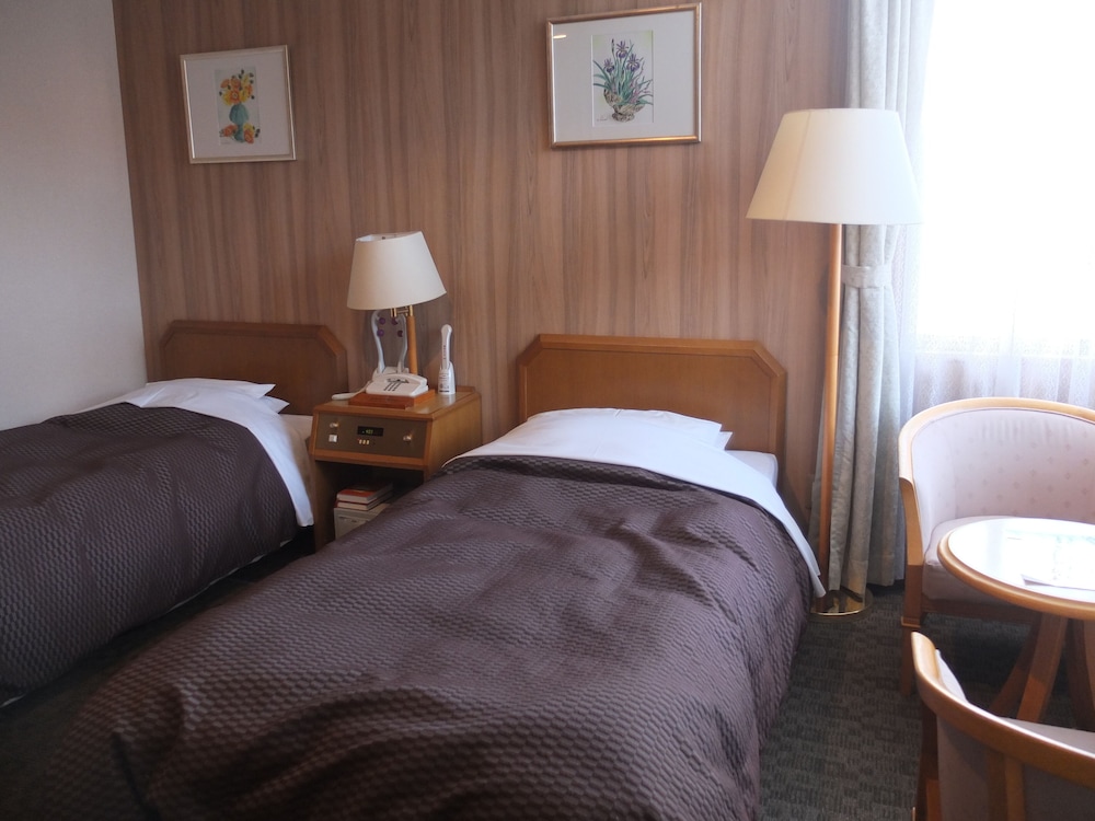 Business Twin Room, Non-Smoking photo 3