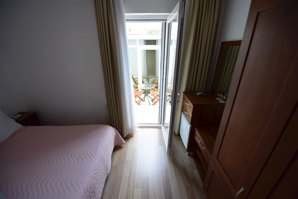 Standard Double Room, 1 Double Bed photo 2
