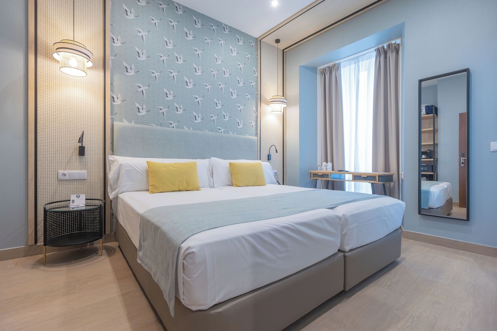 Double Room - Photo 6