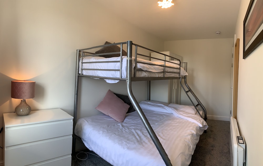Apartment photo 2