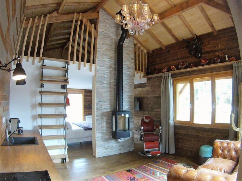 Cabin (Lac) photo 3