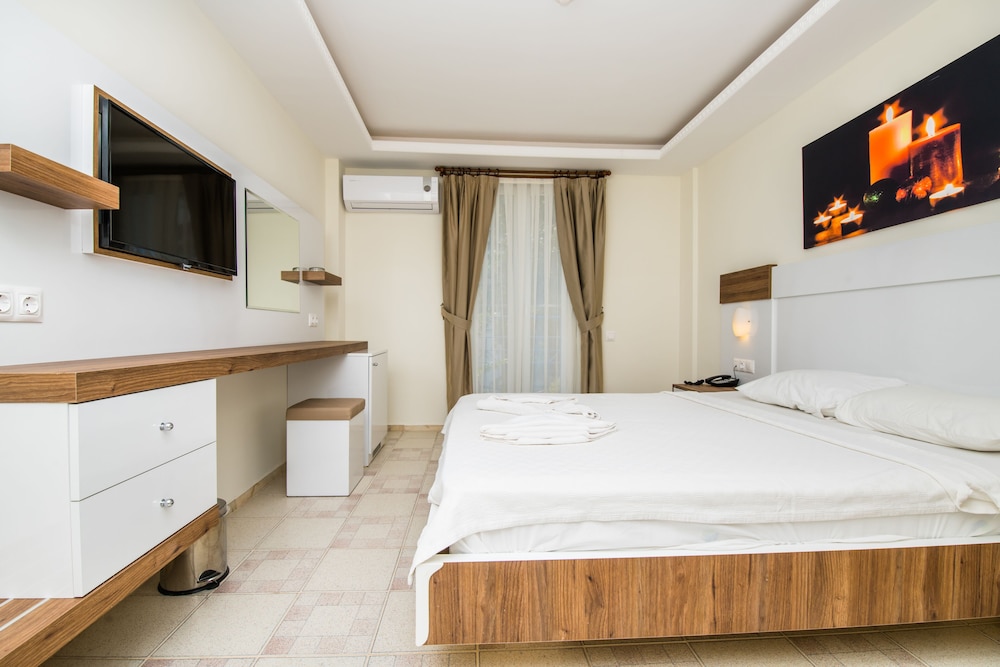 Standard Room photo 2