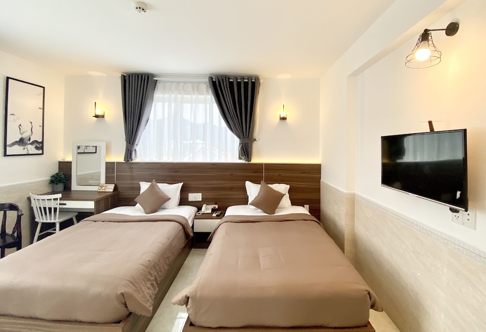 Standard Twin Room - Photo 2