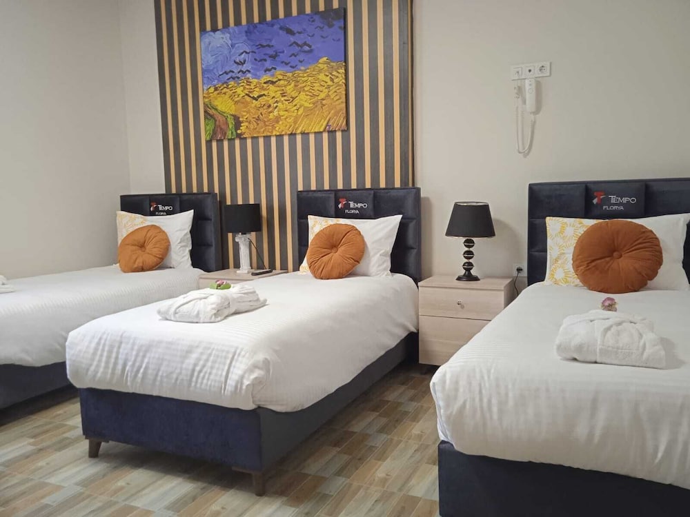 Deluxe Triple Room photo 1