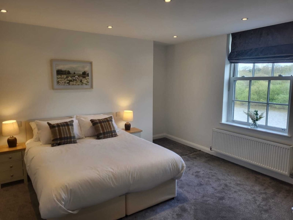 Luxury Apartment photo 3