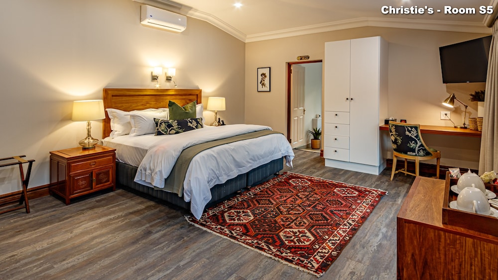 Luxury Room, 1 King Bed photo 3