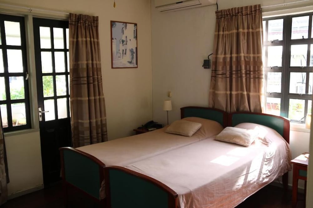 Basic Single Room, 1 Double Bed