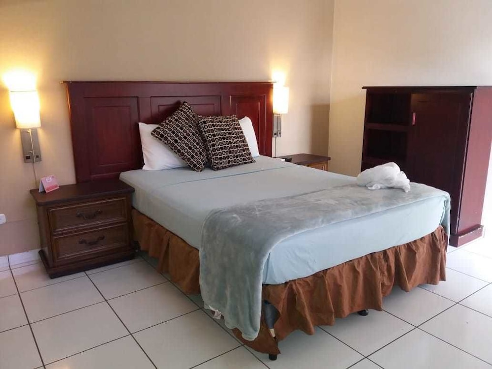 Comfort Room, 1 Queen Bed