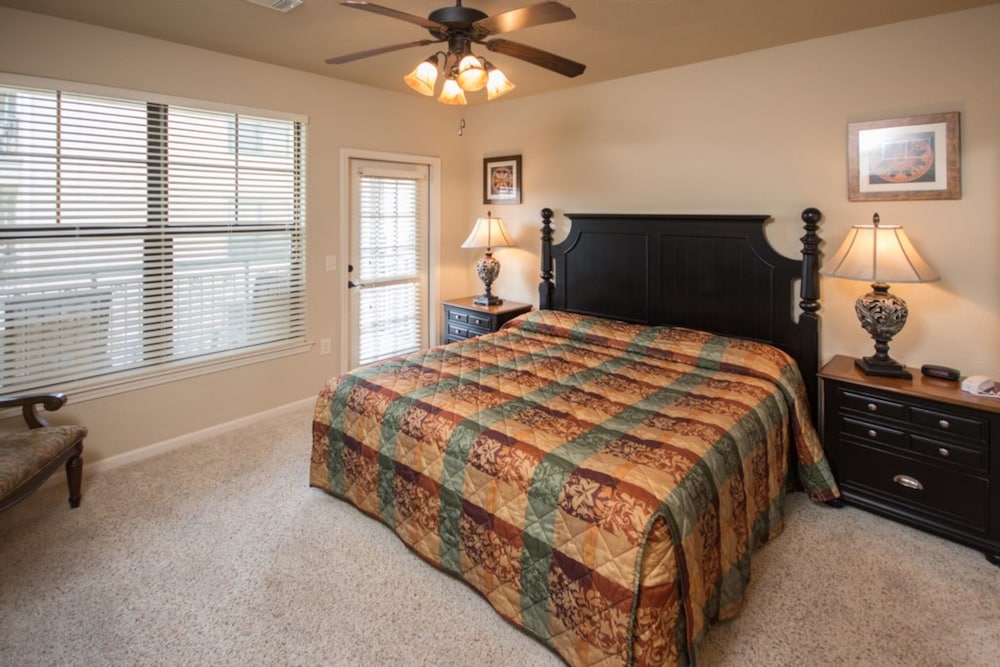 Condo, 3 Bedrooms