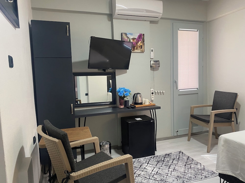 Classic Twin Room, 2 Bedrooms, Non Smoking photo 2