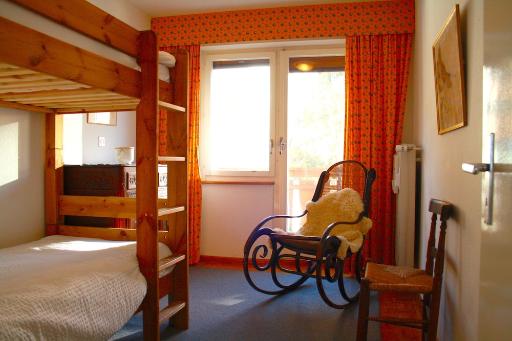 Family Apartment, 4 Bedrooms, Non Smoking, Kitchen photo 2