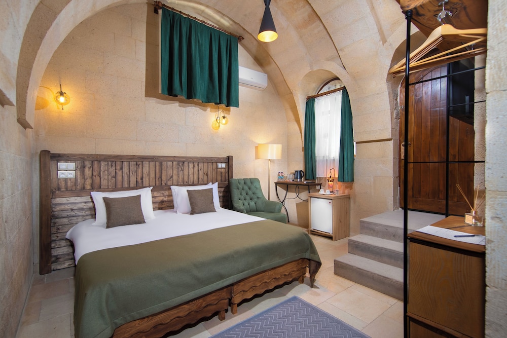 Economy Double or Twin Room