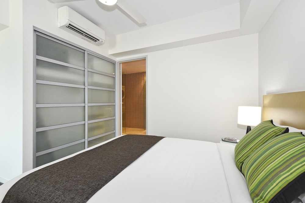 Studio (Apartment Water View) - Photo 4