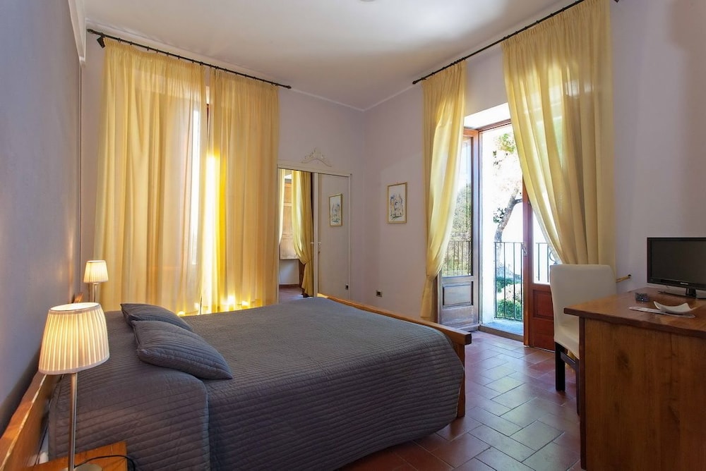 Double Room, Balcony, Sea View photo 3