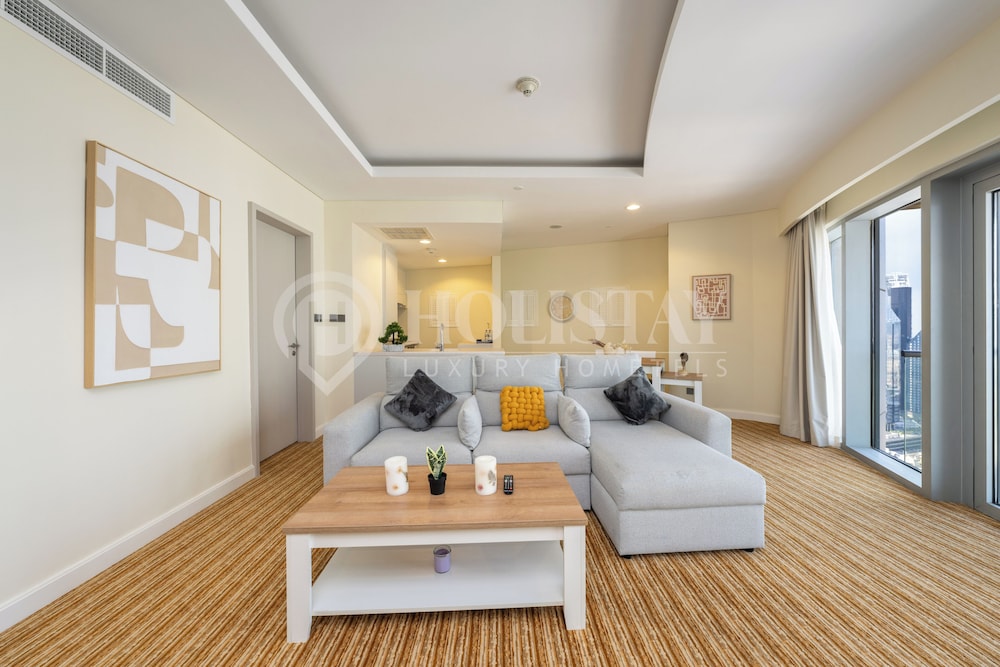 superior 1 bd @downtown , direct access to dubai mall photo 1