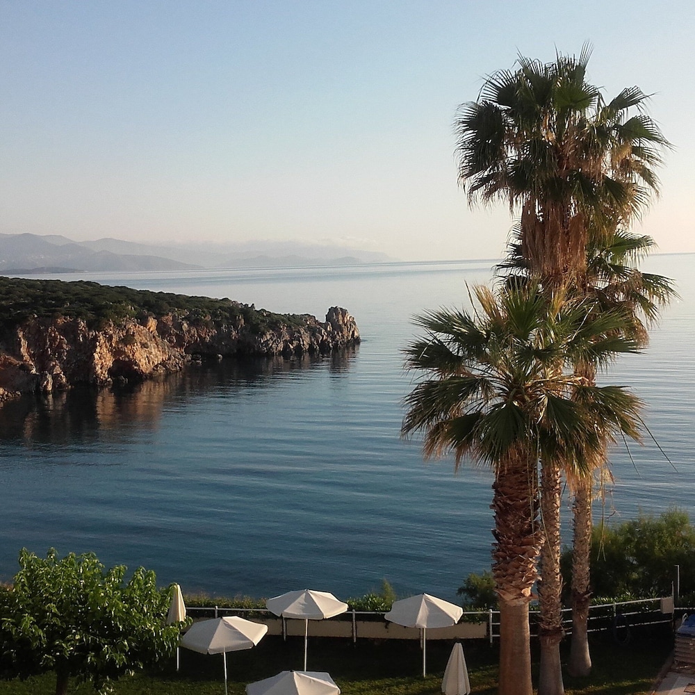 Single Room, Sea View