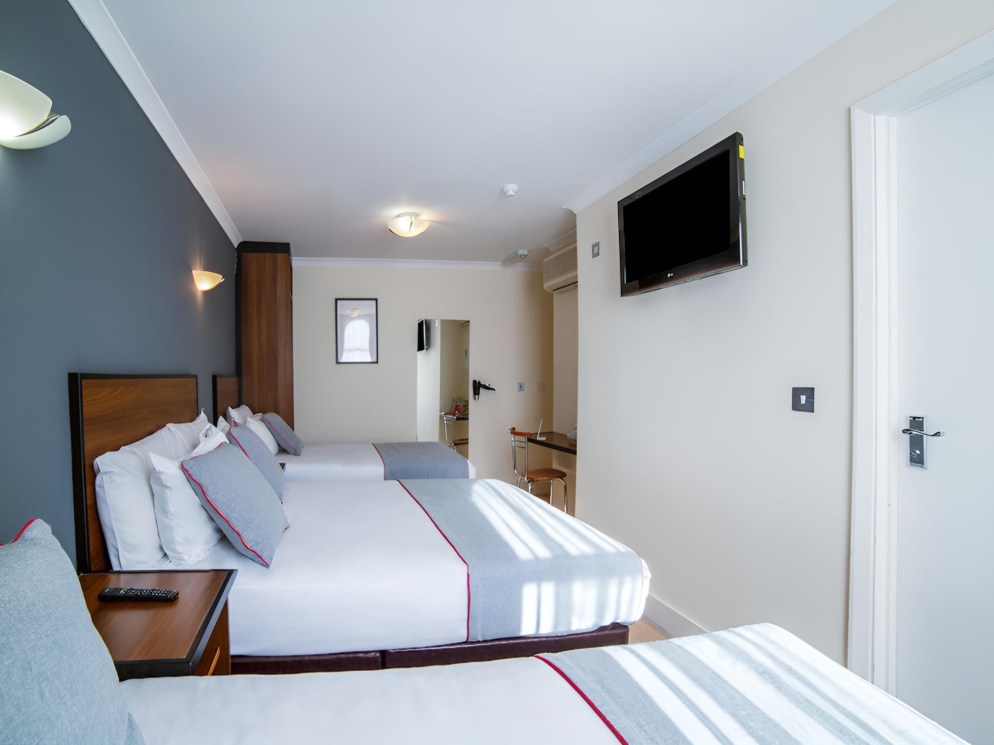 Deluxe Triple Room photo 1