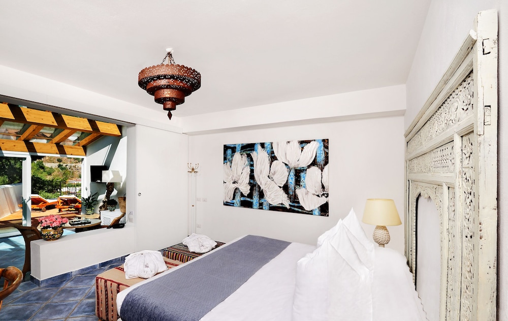 Suite - Photo 2