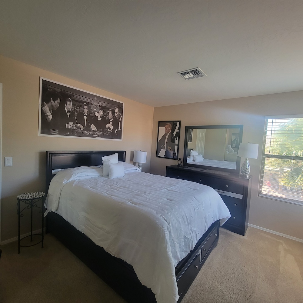Room (Bond) photo 3