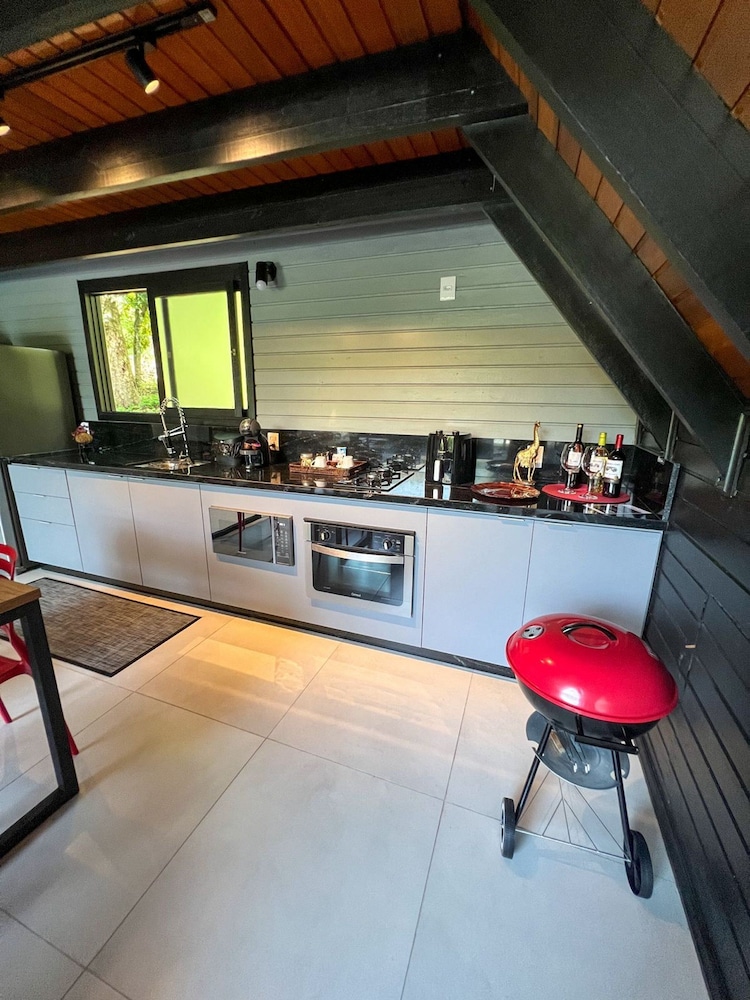 Basic Cabin photo 2