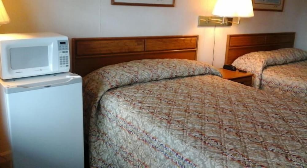 Standard Suite, 2 Double Beds, Non Smoking photo 1