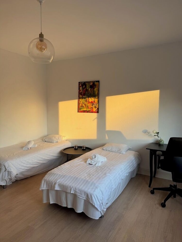 Standard Twin Room, City View photo 3