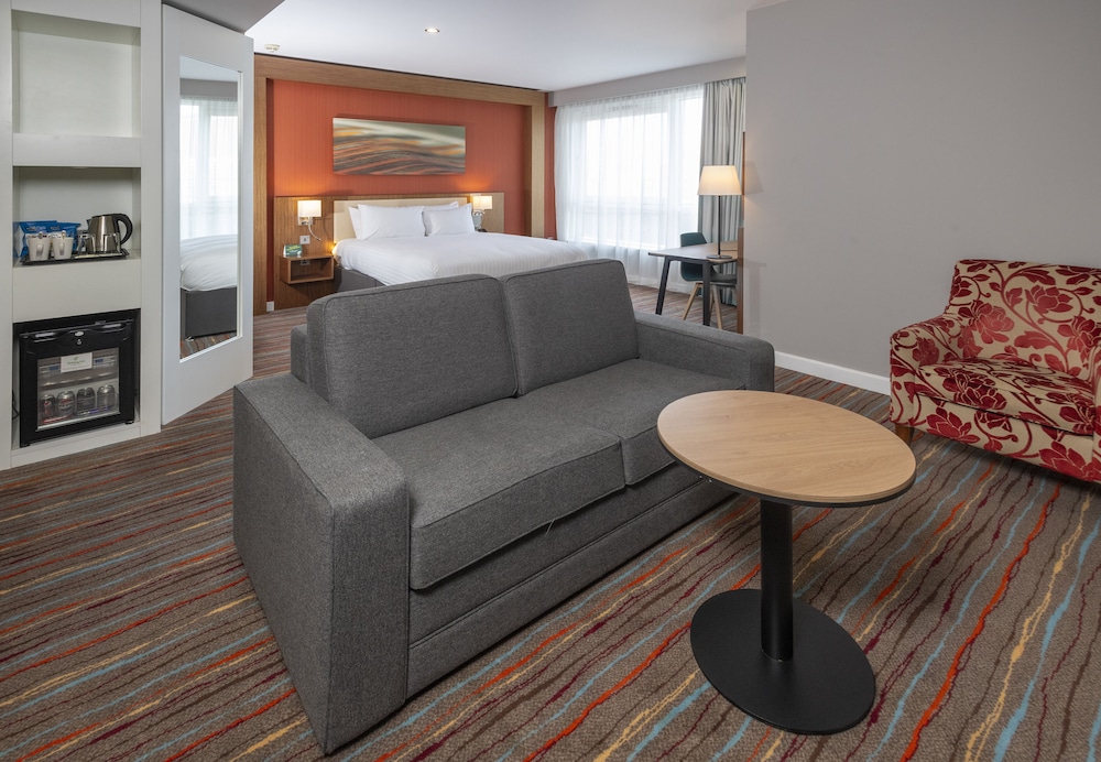 Premium Room, 1 Double Bed with Sofa bed - Photo 3