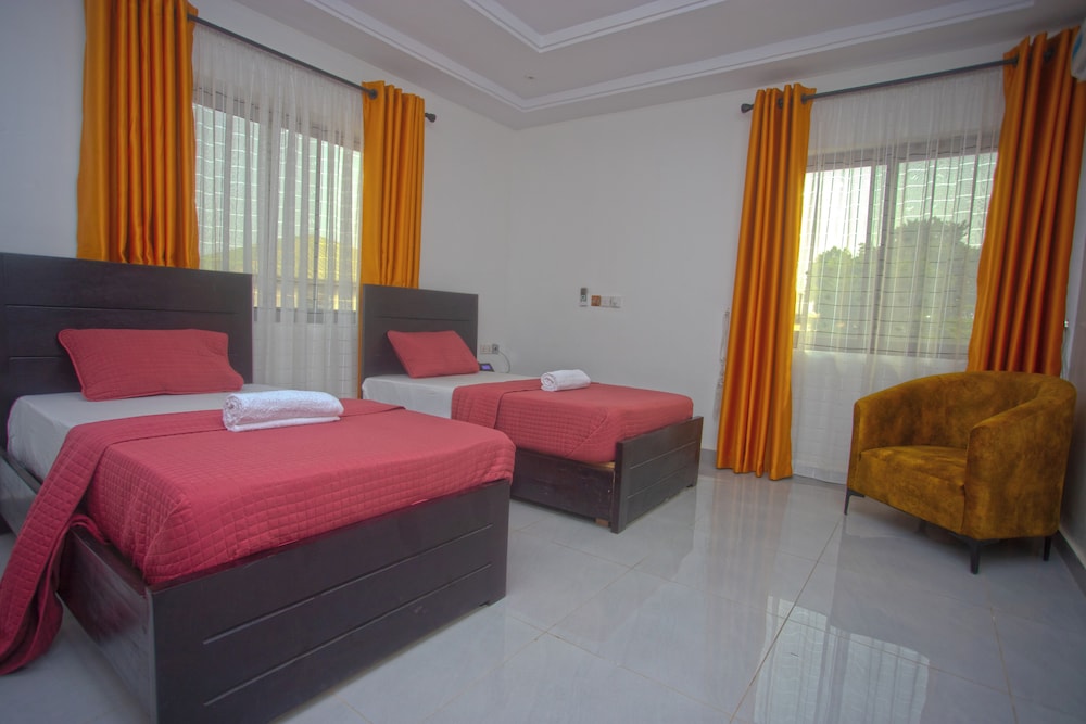 Superior Twin Room, 2 Queen Beds photo 3
