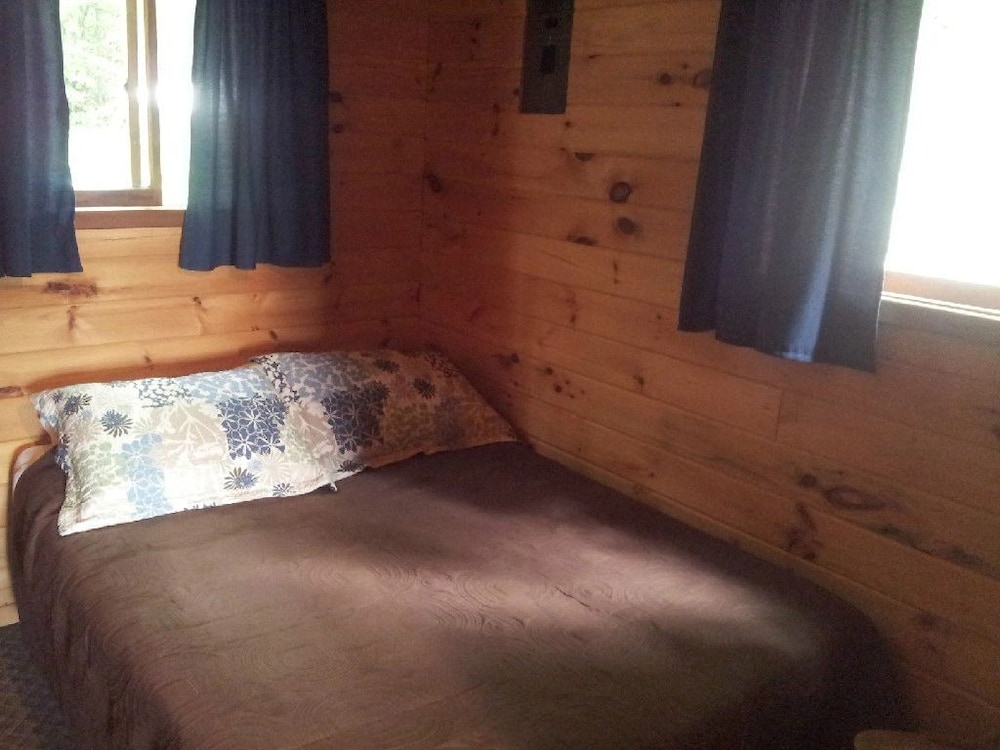 Northern Lights -2 Bedroom Cottage photo 2