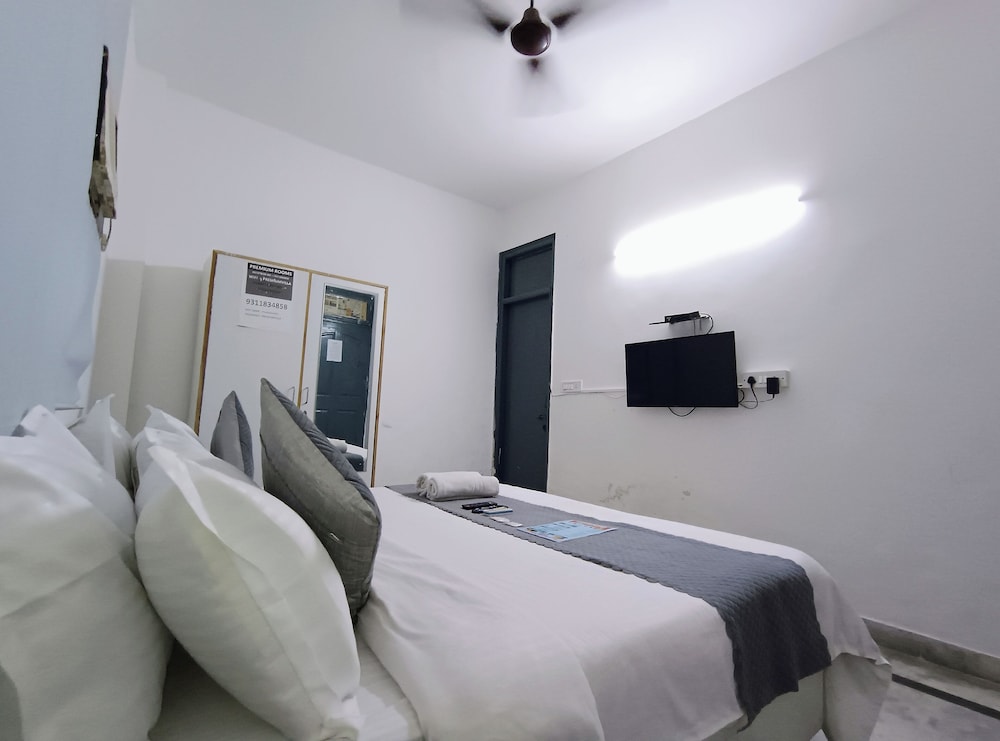 Deluxe Room - Photo 7