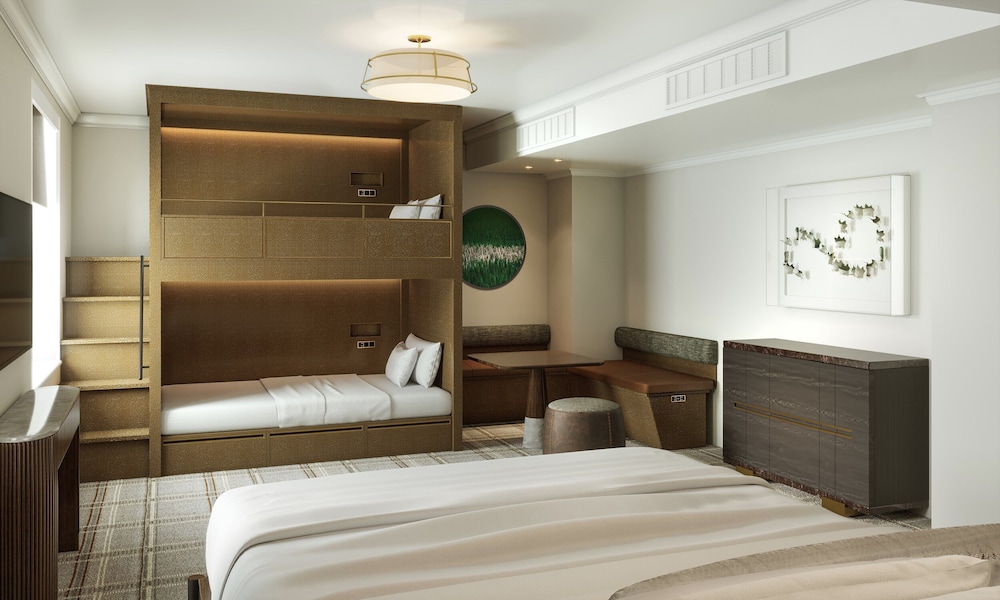 Family Room, Multiple Beds (Gatehouse) - Photo 2