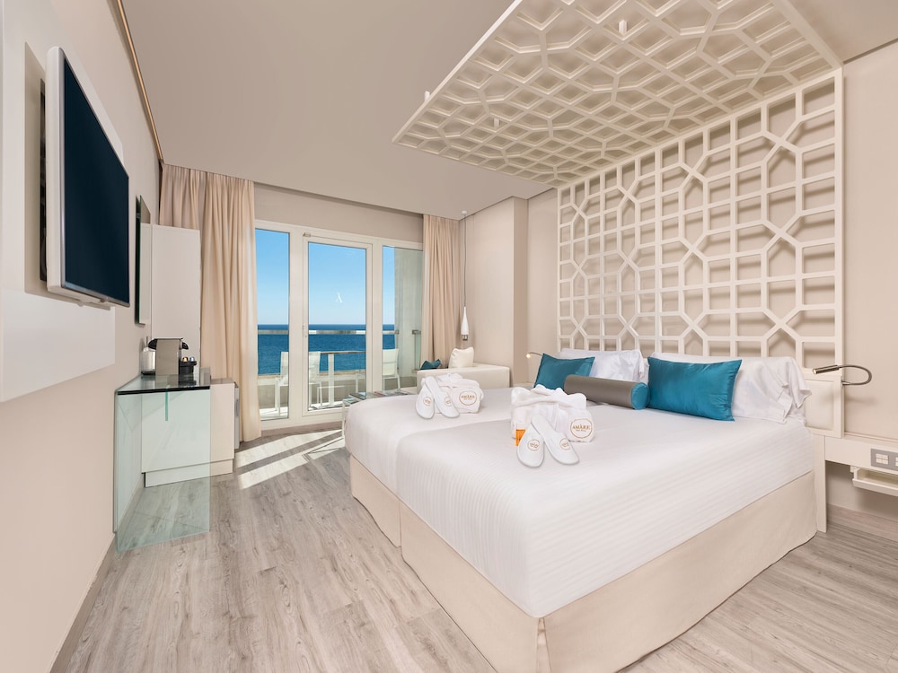 Double Room, Balcony, Partial Sea View (Oh La La The One) - Photo 2