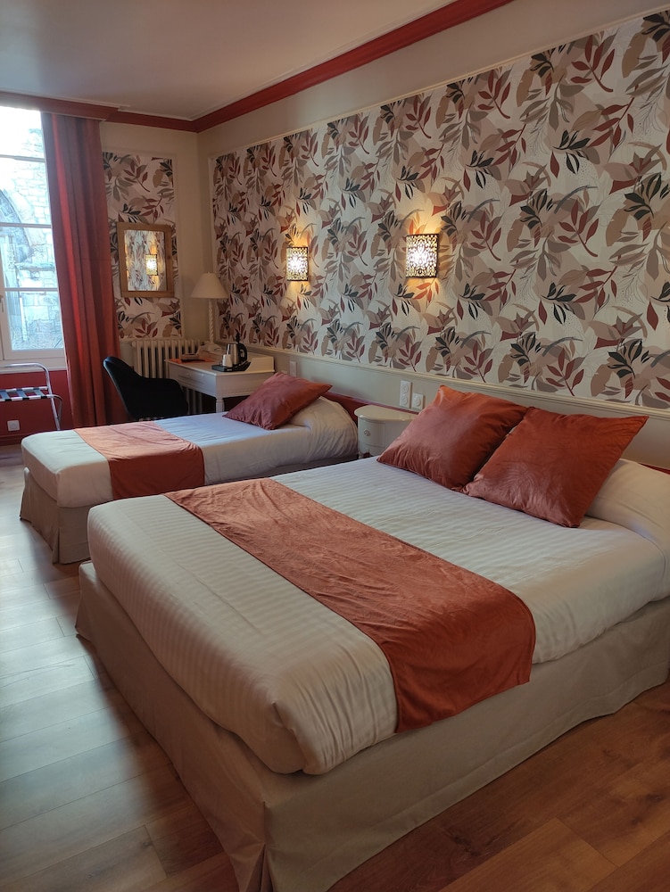 Comfort Triple Room, City View photo 1