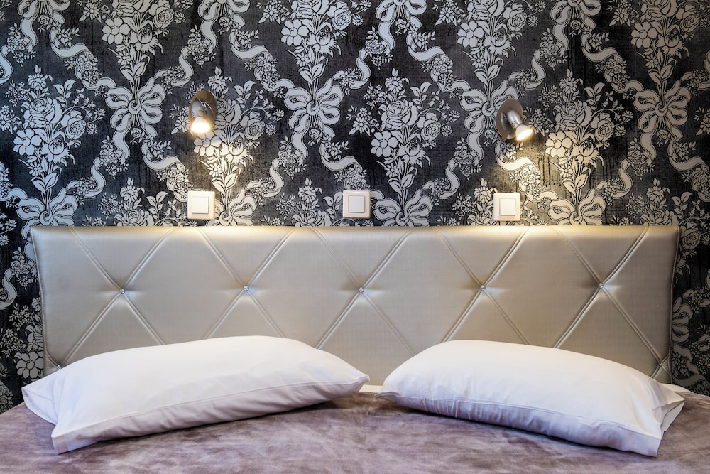 Deluxe Stone Room photo 1
