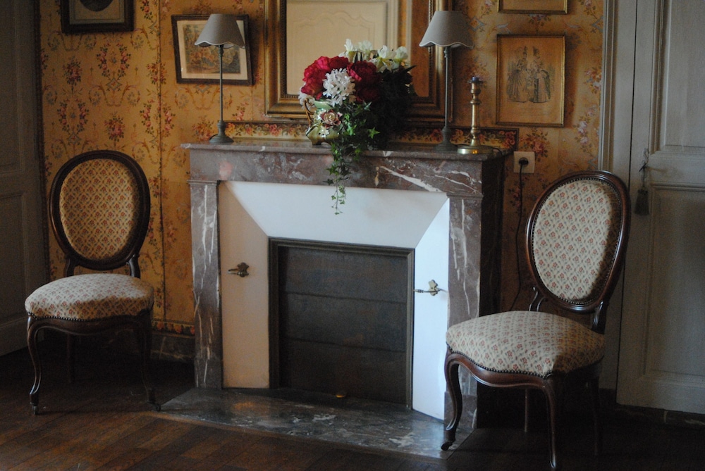 Suite (La Suite Des Précieuses) photo 3