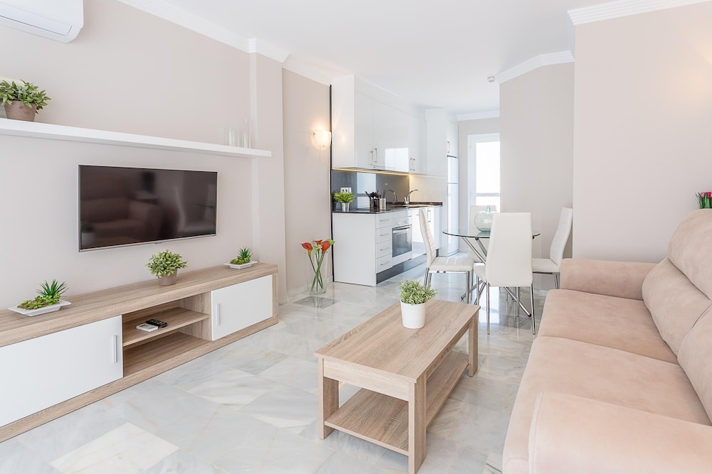 Family Townhome, Multiple Bedrooms, 2 Bathrooms (Marbella Resort 1 Pool Whirlpool)