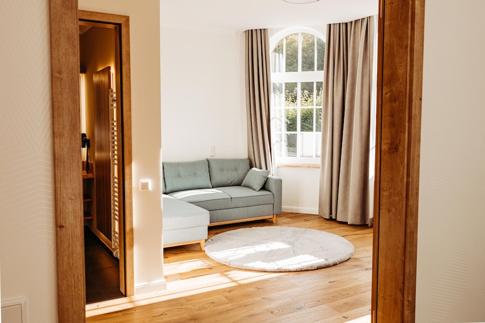 Deluxe Studio Suite photo 3