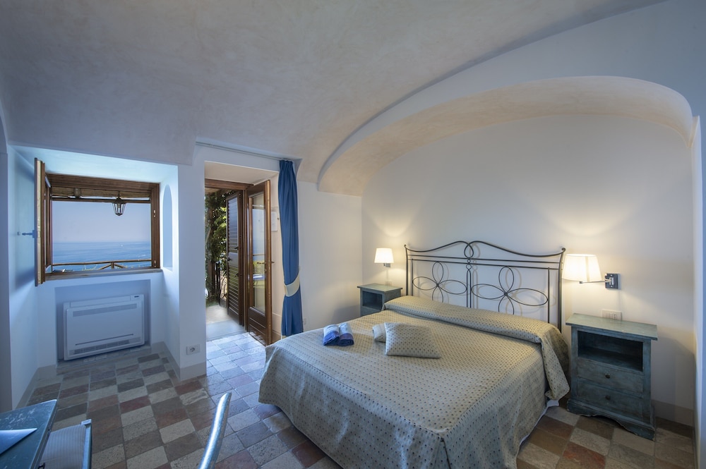 Deluxe Room, Terrace, Sea View photo 2