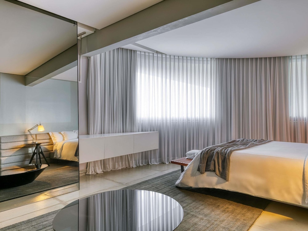 Junior Suite, 1 King Bed - Photo 2