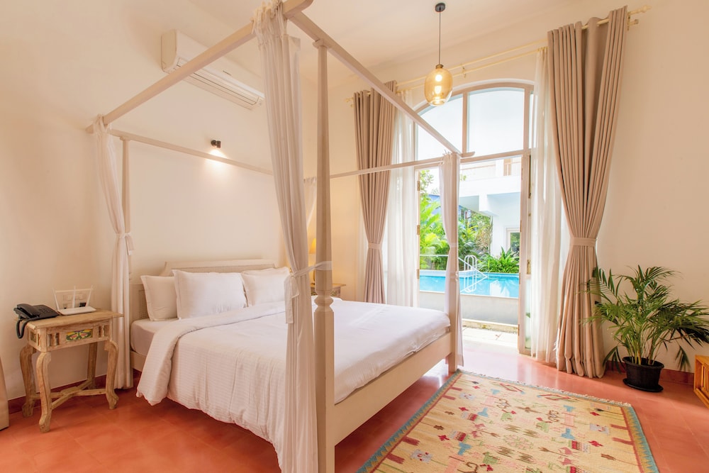 Luxury Villa photo 1