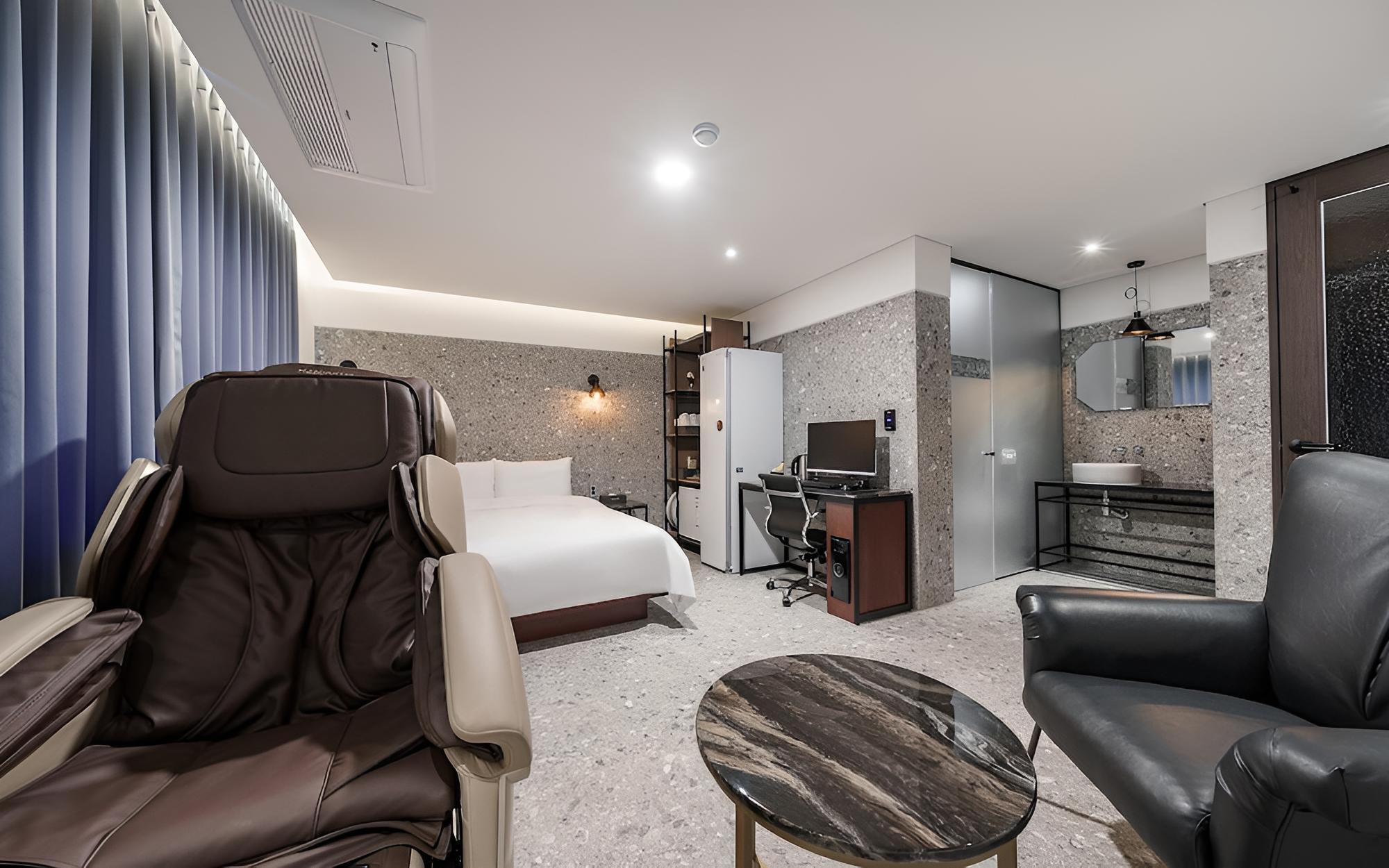Room (Healing massage chairs (magic chairs ) - Photo 2