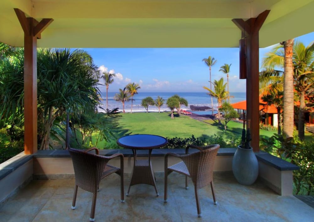 1 Bedroom Ocean Suite photo 3