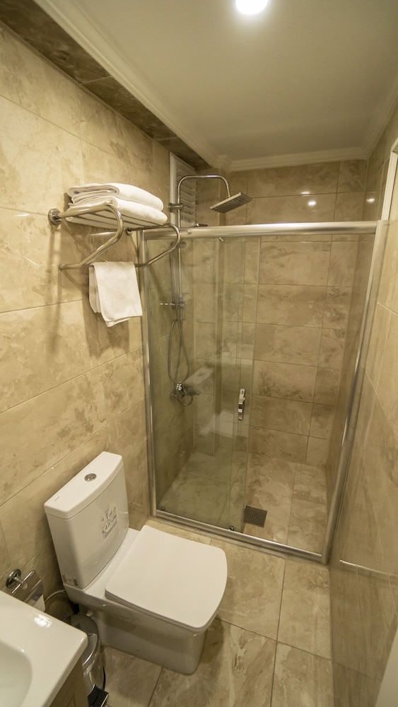 Superior Triple Room photo 3