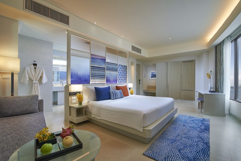 Deluxe Room, Ocean View (Grand) - Photo 2