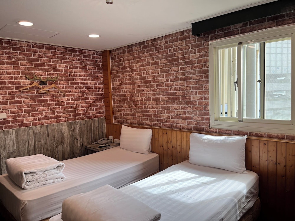 Deluxe Twin Room, 2 Twin Beds photo 2