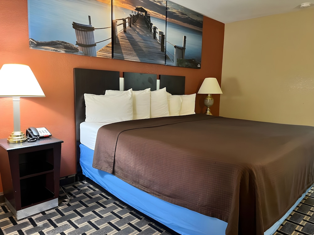 Suite, 1 King Bed, Non Smoking (Oversize) - Photo 5