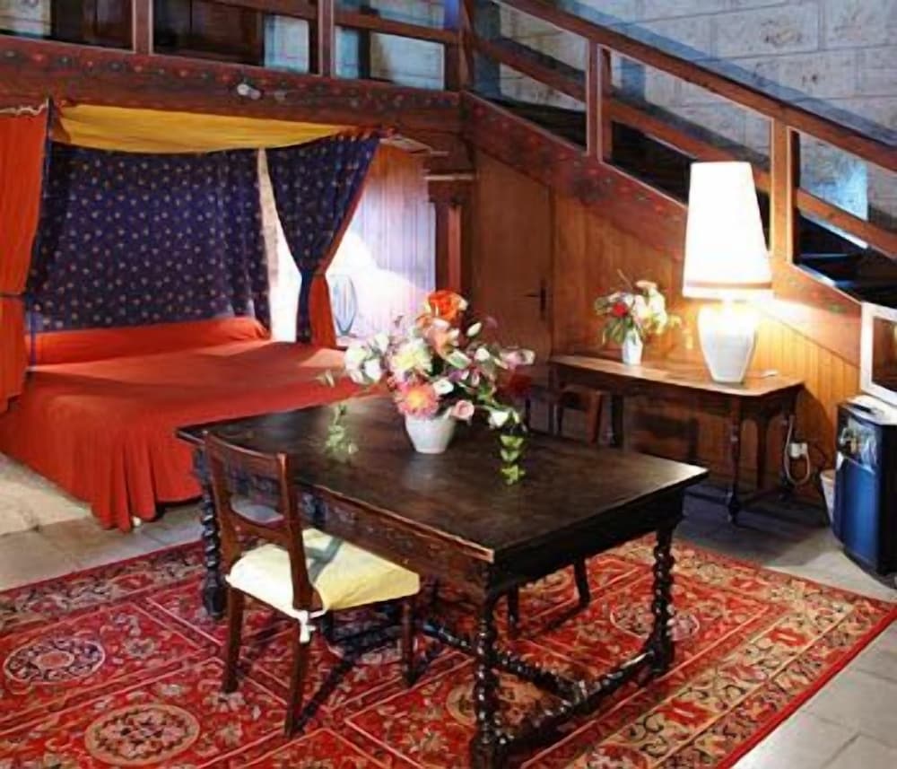 Room (Le Donjon) photo 3