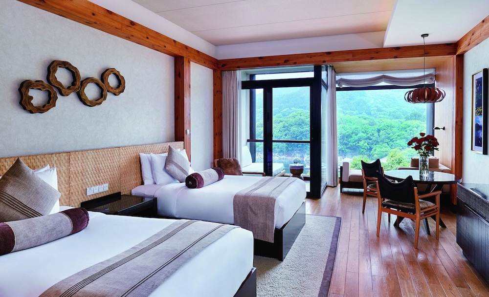 Premium Room, 2 Twin Beds, Lake View (Lighthouse) - Photo 3