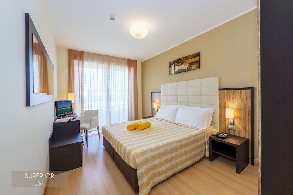 Superior Double or Twin Room photo 1